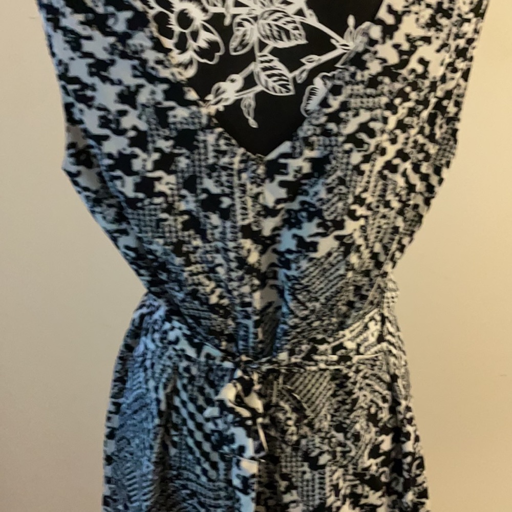 Dress - Picture 3 of 5